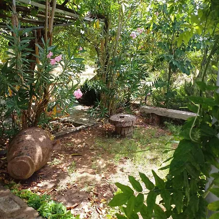 Campo Elea - Menta & Levanta مكان تخييم *